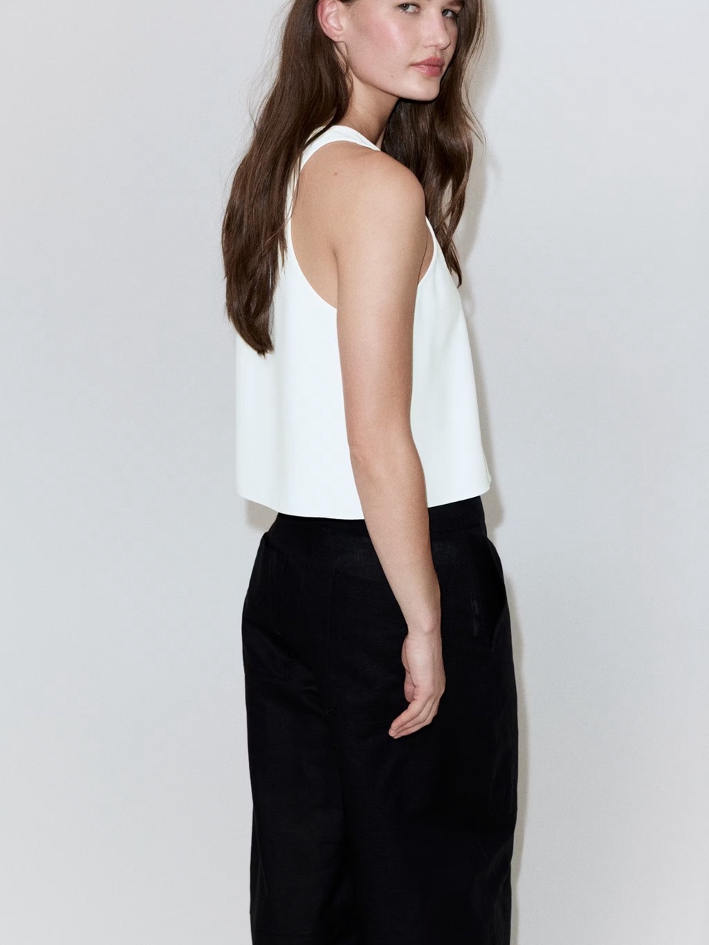 Mango ROUND NECK CROP TOP - Picture 4 of 6